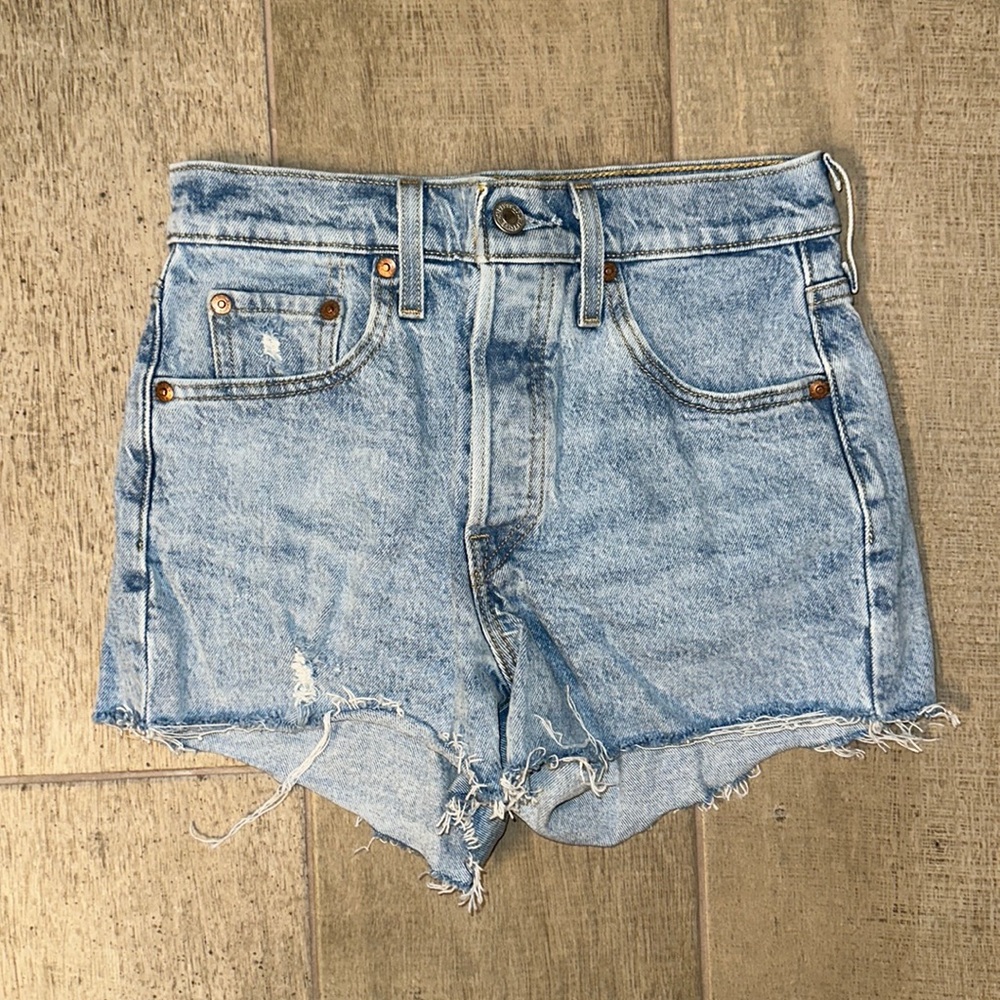 501 LEVIS DENIM SHORTS 25W